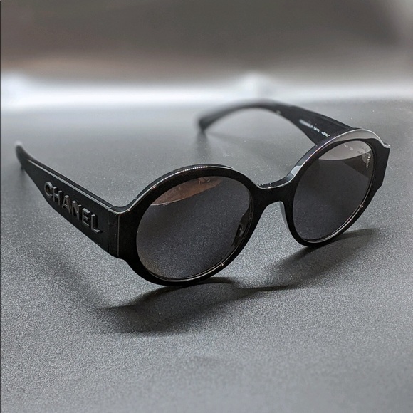 CHANEL Accessories - Chanel polarized sunglasses 🕶
